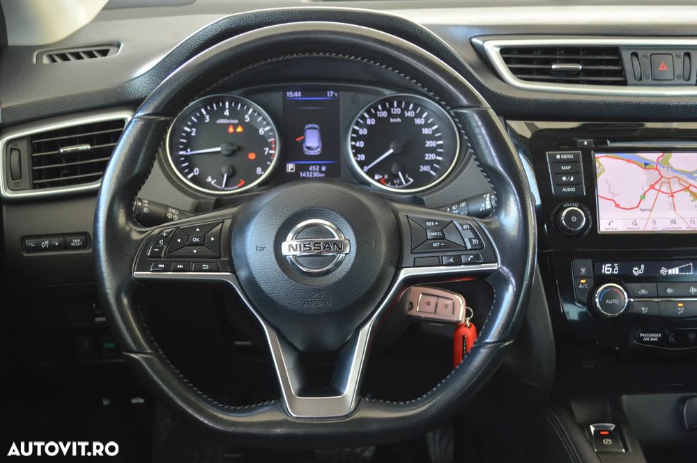 Nissan Qashqai 1.3 157CP 2WD DCT N-Connecta - 32