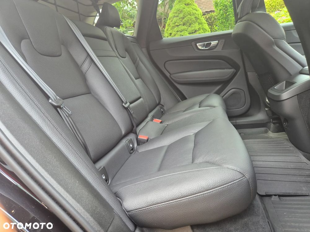 Volvo XC 60 B4 D AWD Geartronic Inscription - 27