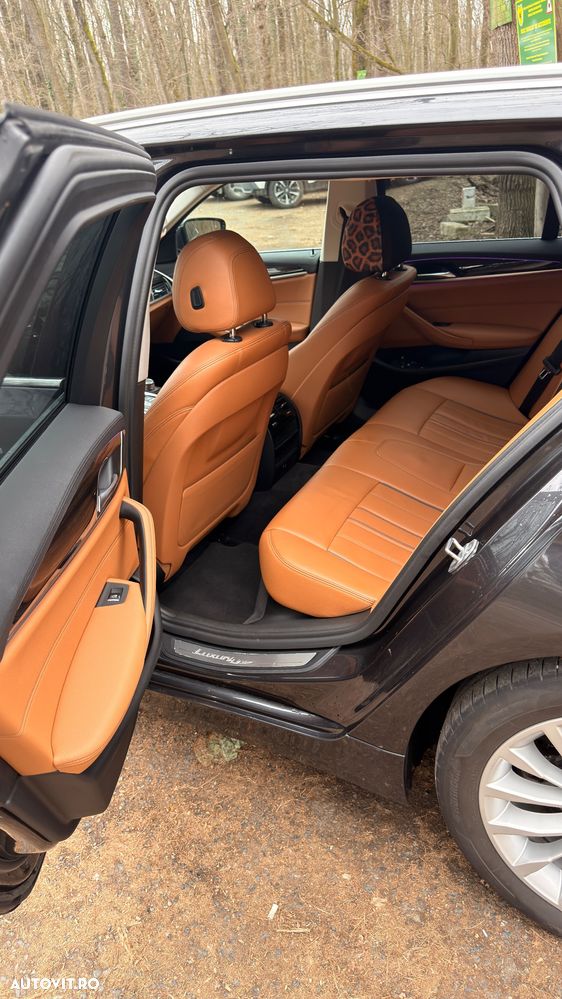 BMW Seria 5 525d Aut. Luxury Line - 13