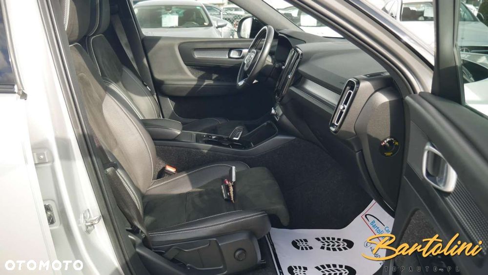 Volvo XC 40 - 18