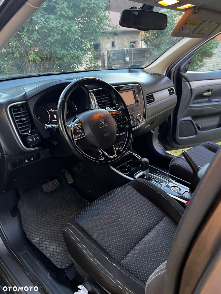 Mitsubishi Outlander 2.0 Intense + 4WD CVT - 12