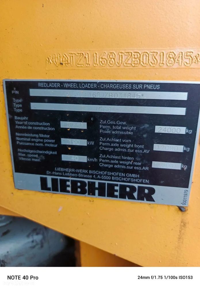 Liebherr L566 - 2