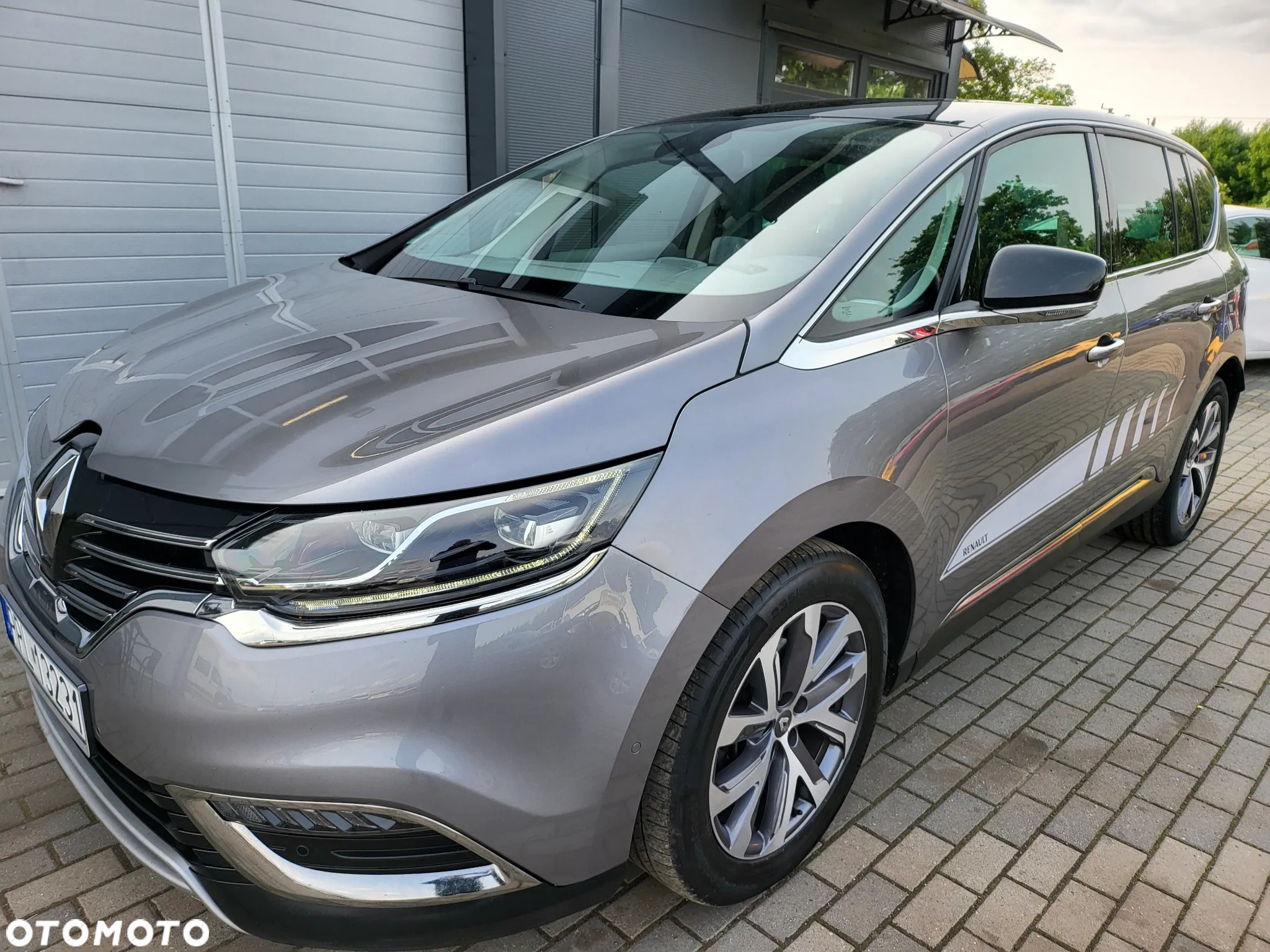 Renault Espace 1.6 dCi Energy Initiale Paris EDC 7os - 32