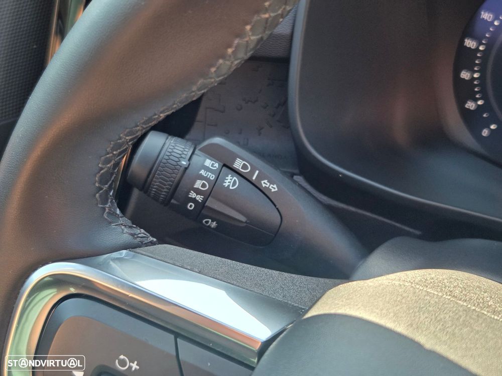 Volvo EX40 - 33