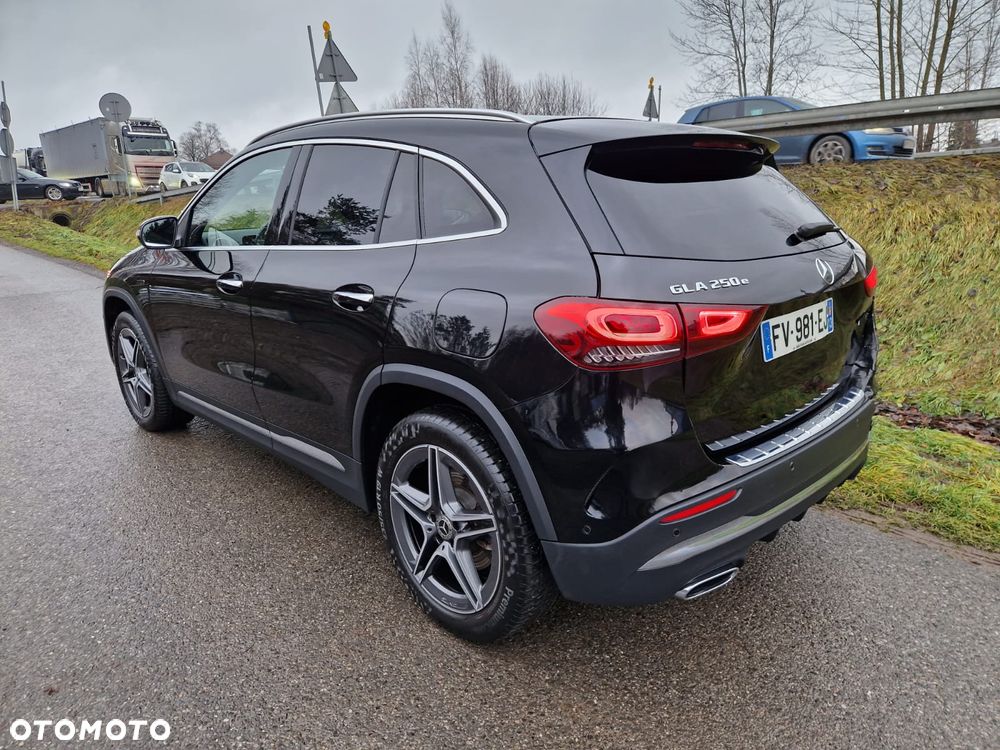 Mercedes-Benz GLA - 3
