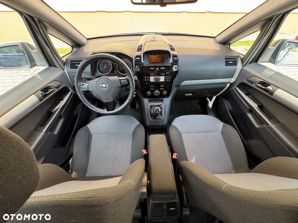Opel Zafira 1.6 Cosmo - 2