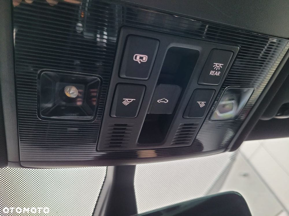 Volkswagen Golf - 22