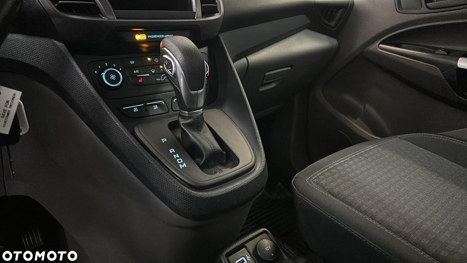 Ford transit-connect - 17