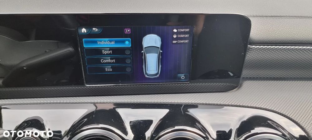 Mercedes-Benz CLA 220 d Progressive 8G-DCT - 28