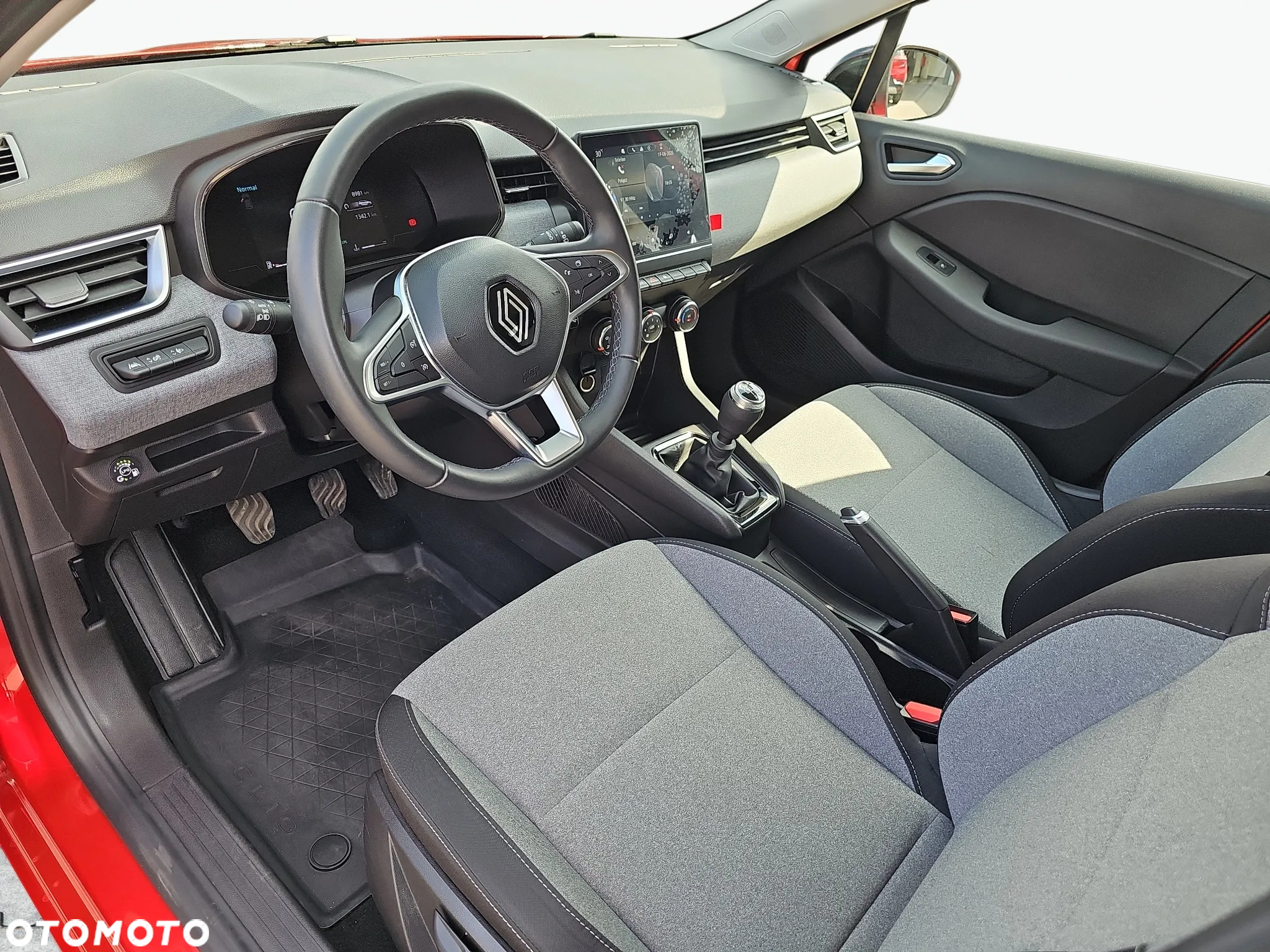 Renault Clio 1.0 TCe Evolution - 4