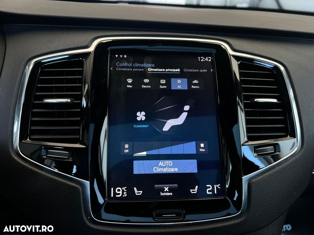 Volvo XC 90 - 32
