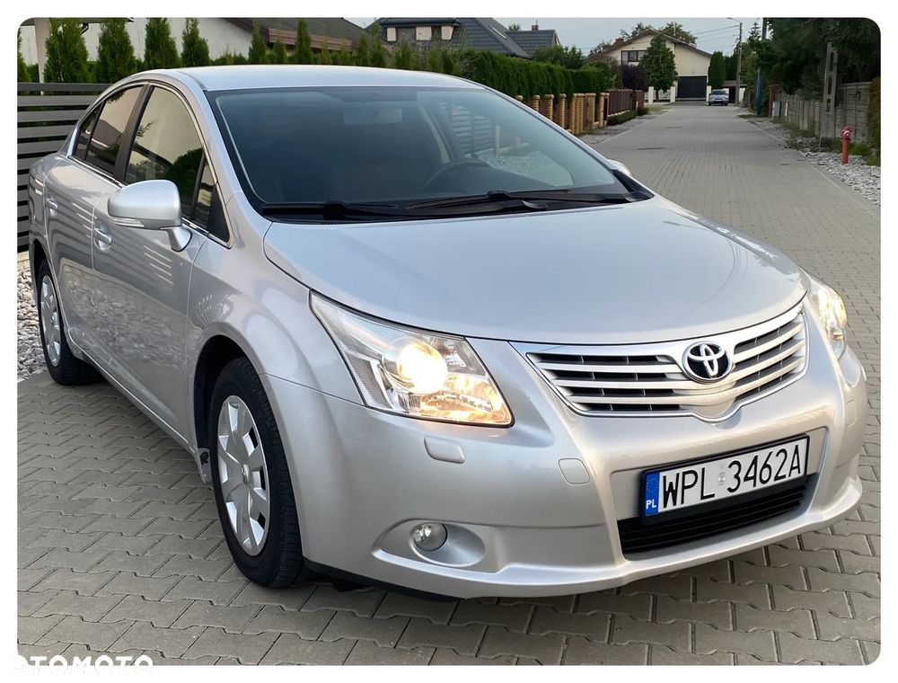 Toyota Avensis 1.6 - 38