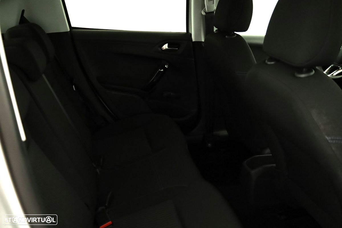 Peugeot 208 1.2 PureTech Style - 22