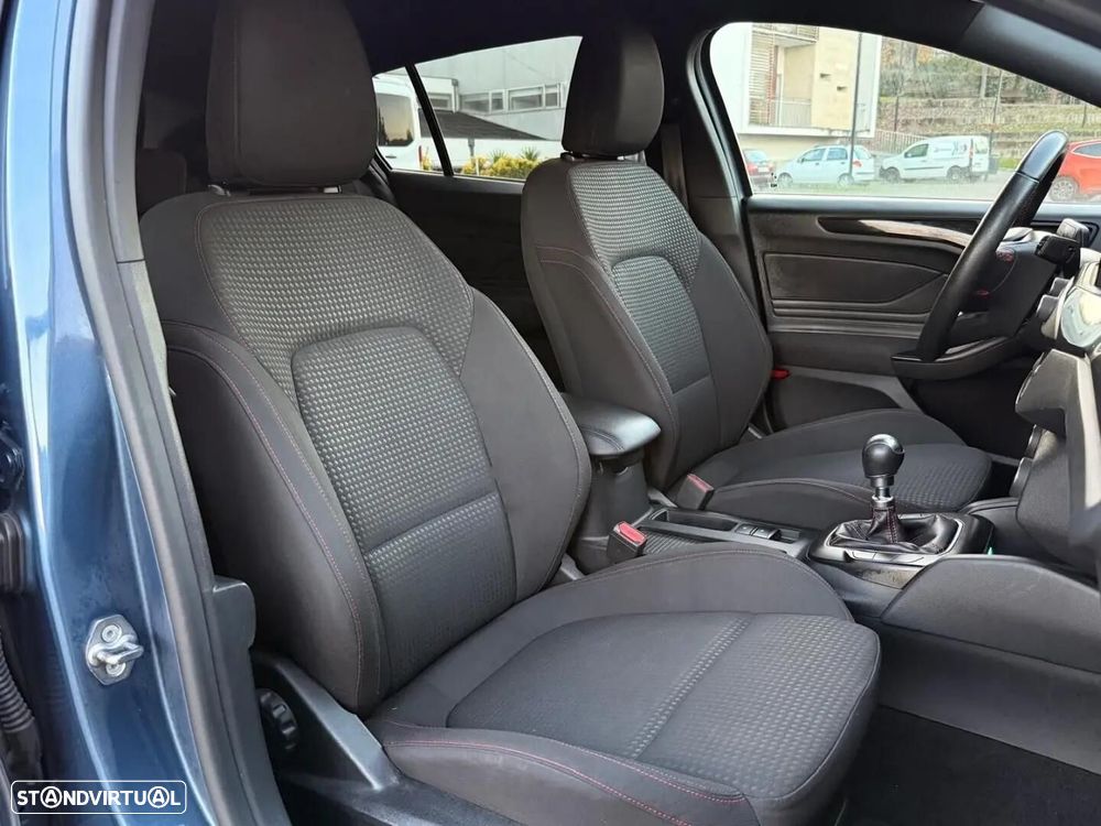 Ford Focus SW - 33