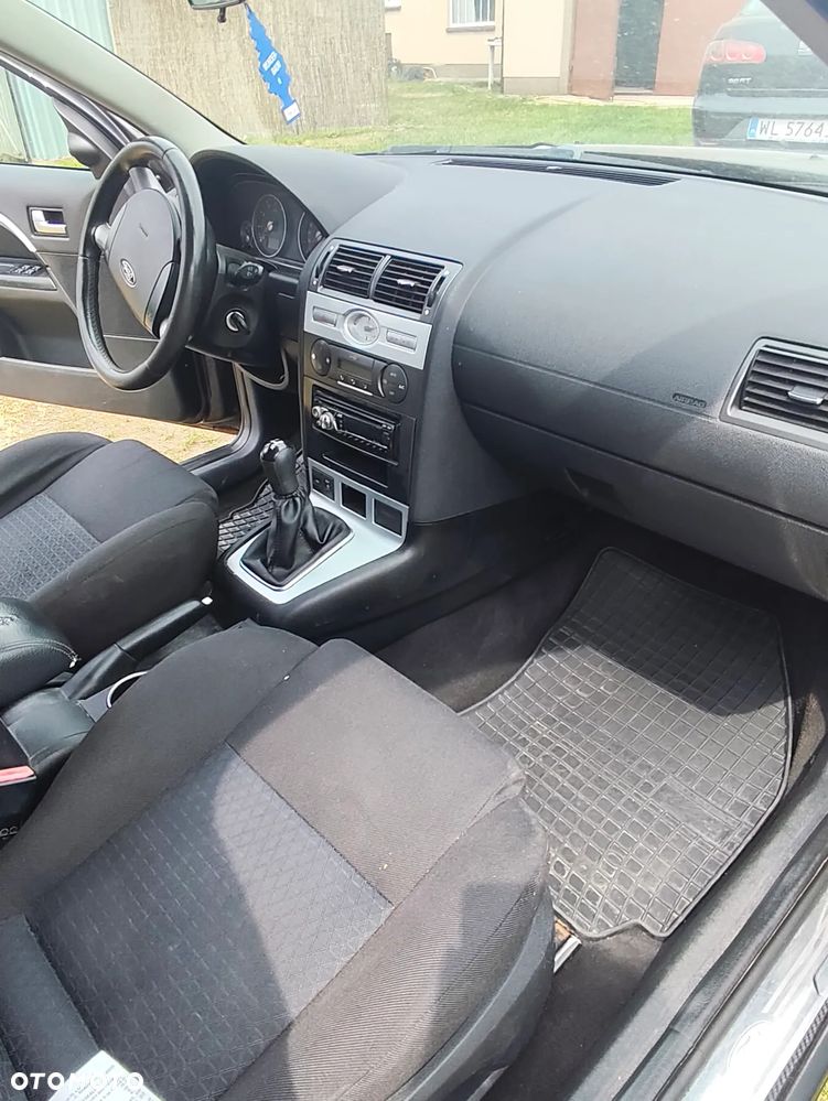 Ford Mondeo 1.8 X - 10