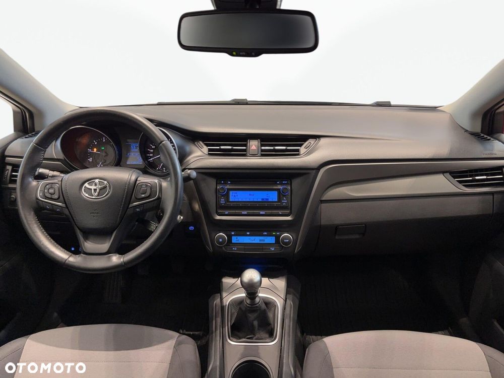 Toyota Avensis 1.6 D-4D Active - 11