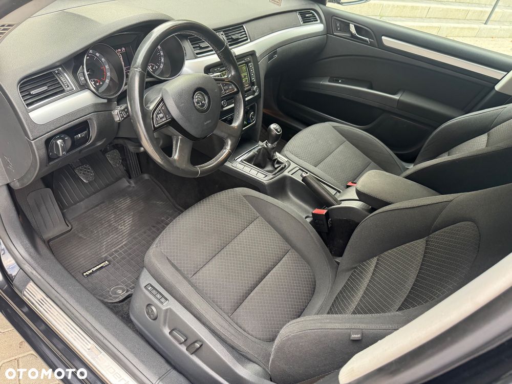 Skoda Superb 2.0 TDI Comfort - 23