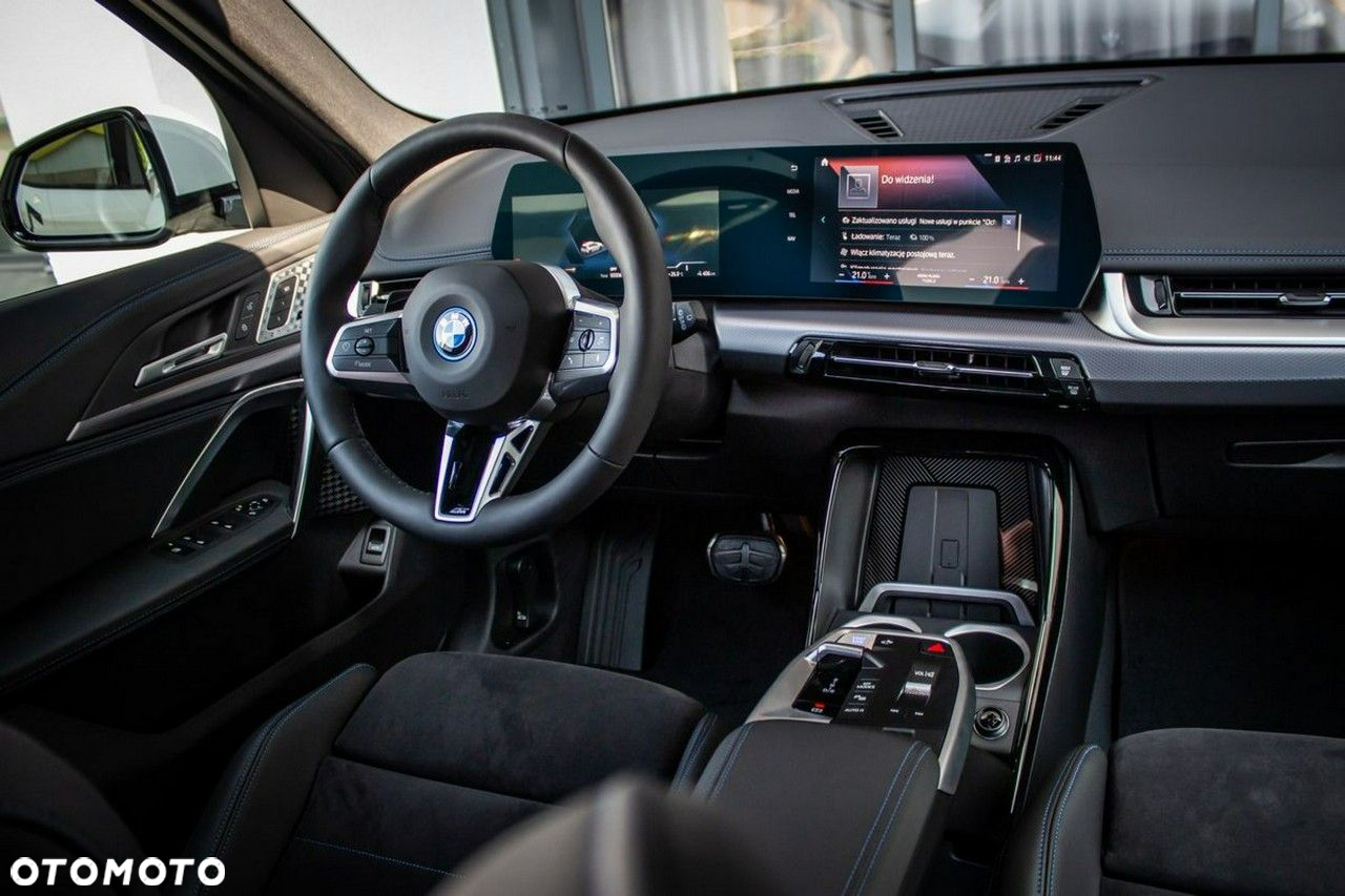 BMW iX1 - 18