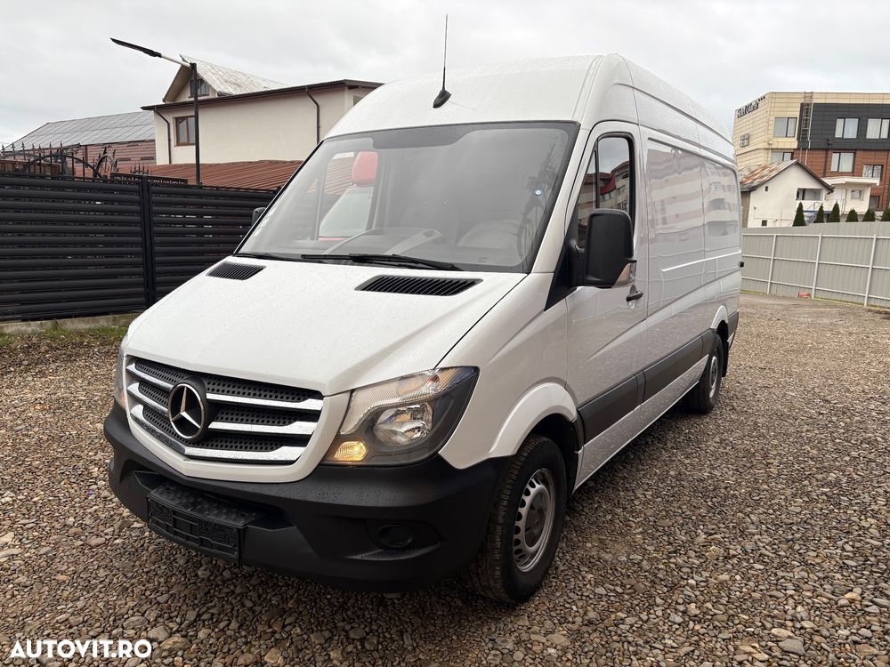 Mercedes-Benz Sprinter - 1
