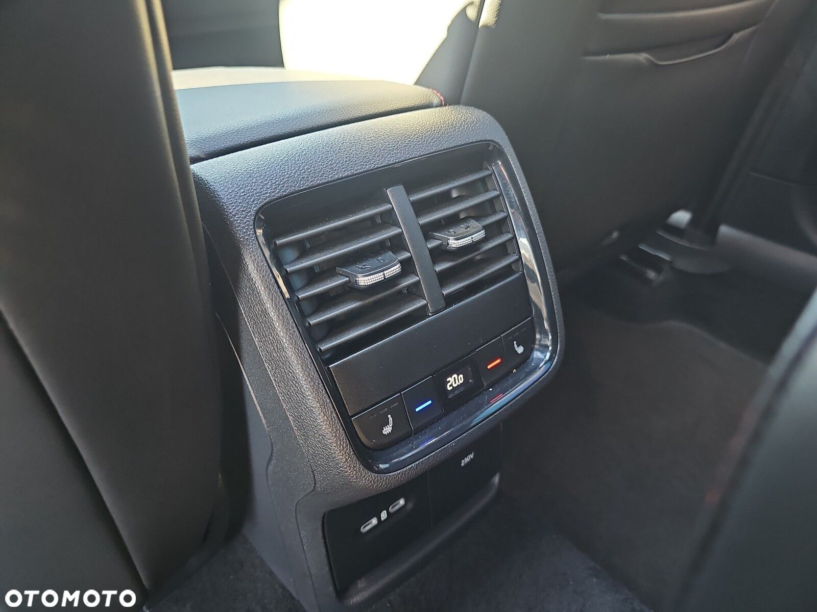 Skoda Octavia 2.0 TSI RS DSG - 25
