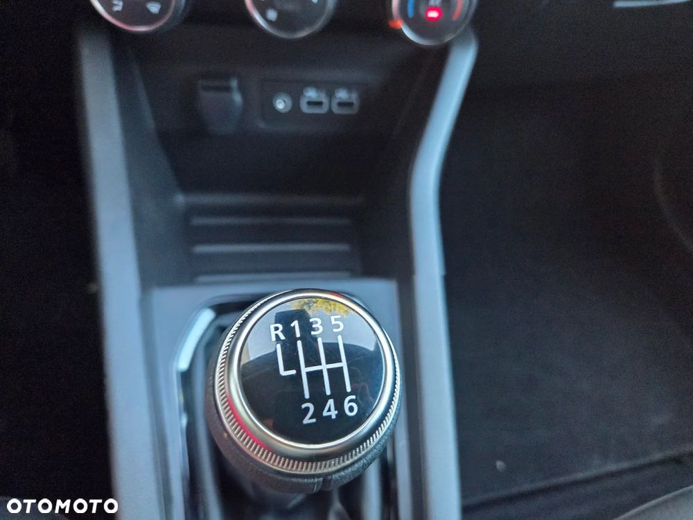 Renault Clio TCe 100 EDITION ONE - 8