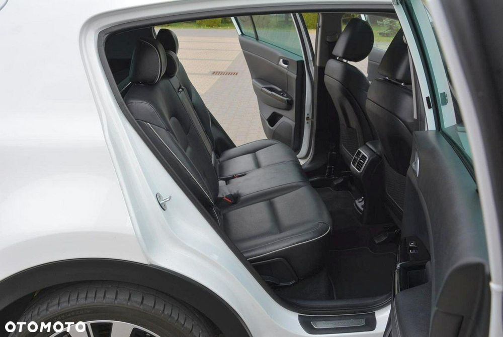 Kia Sportage 2,0 CRDI AWD Platinum - 17