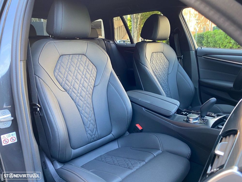BMW 520 d Pack Desportivo M Auto - 16