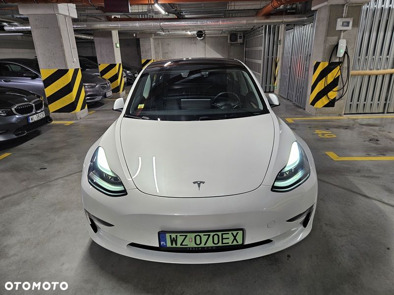 Tesla Model 3 - 9