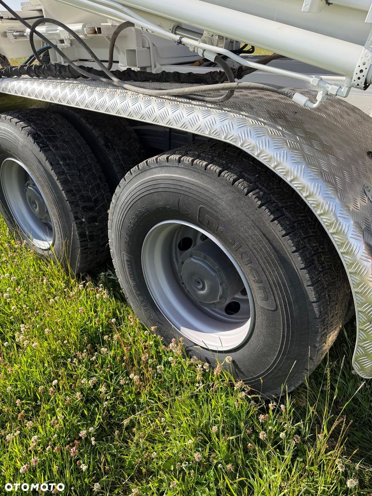 Mercedes-Benz ACTROS TYLKO 197000KM!! LEJ 10 MB - 23