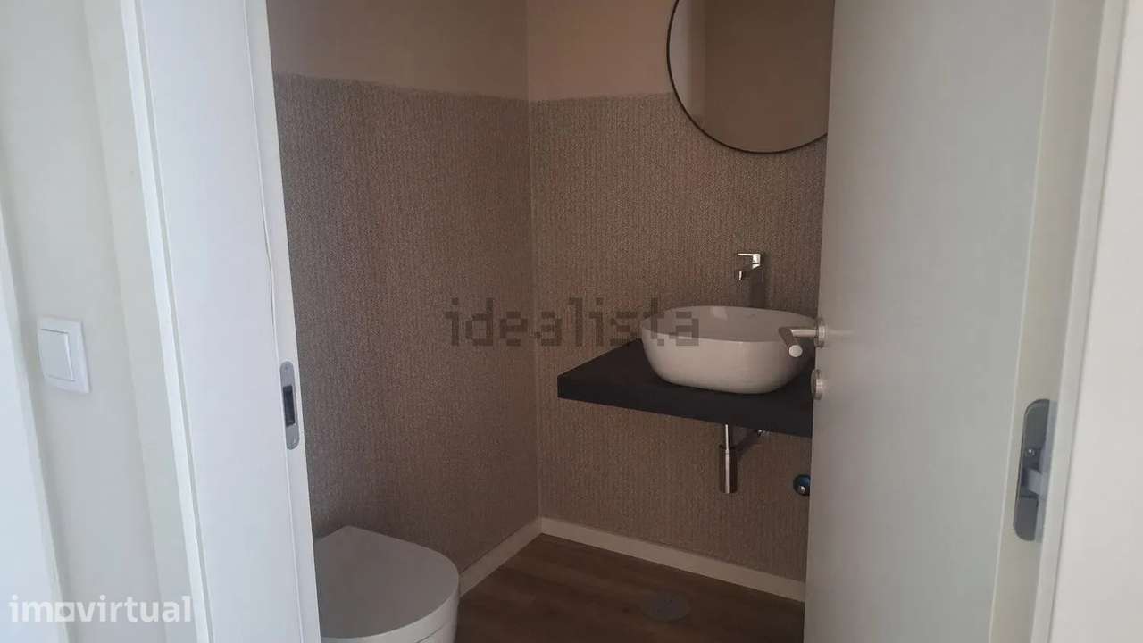 Aparatamento T2 novo c/lugar de garagem em Santa Marinha - Grande imagem: 4/24