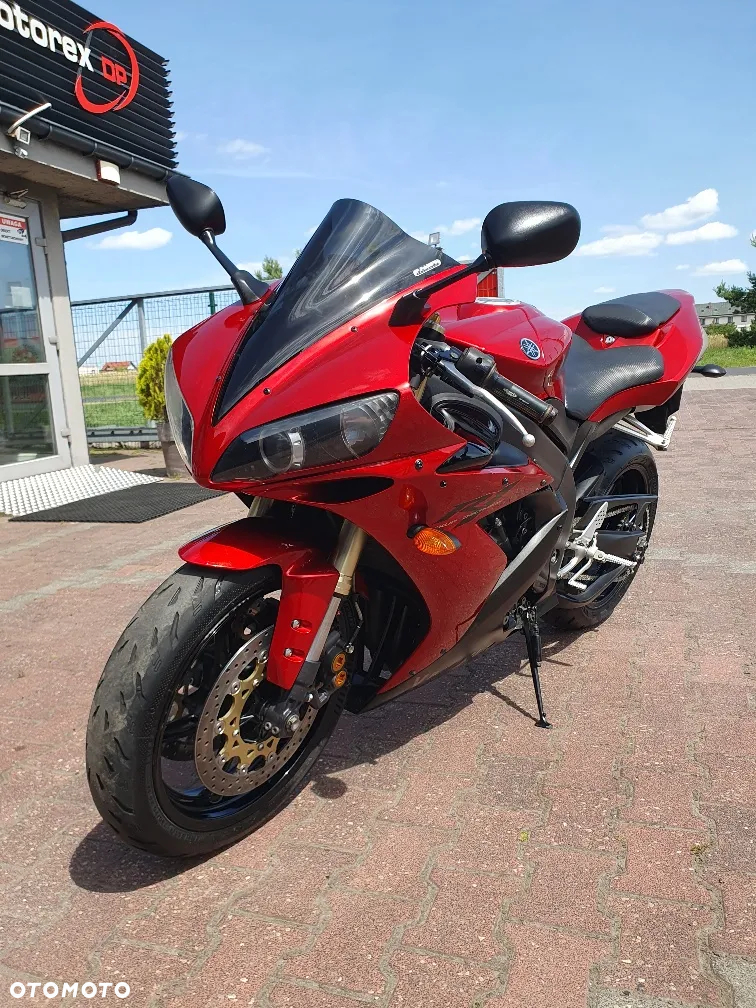 Yamaha R1 - 2