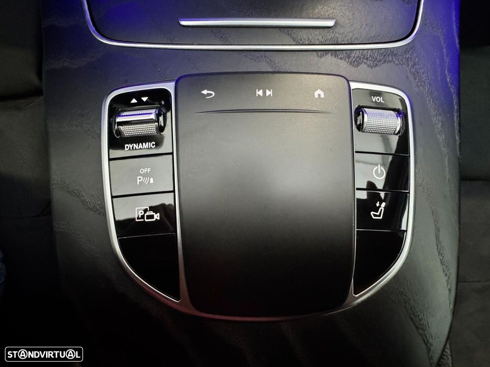 Mercedes-Benz E 300 de AMG Line 4Matic - 34