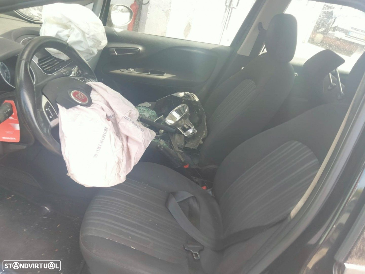 Fiat Grande Punto EVO 1.2 de 2011 disponível para peças - 6