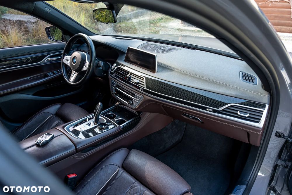 BMW Seria 7 750Ld xDrive sport - 25