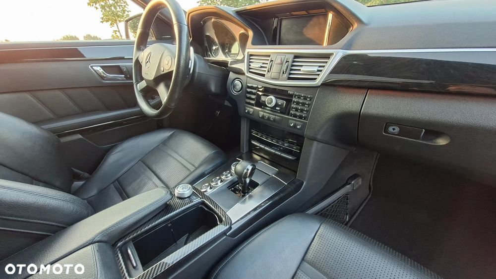 Mercedes-Benz Klasa E 63 AMG - 11