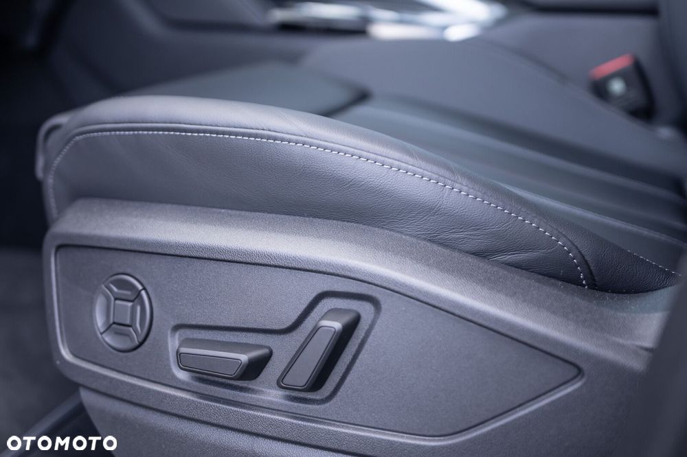 Audi Q5 Sportback - 14