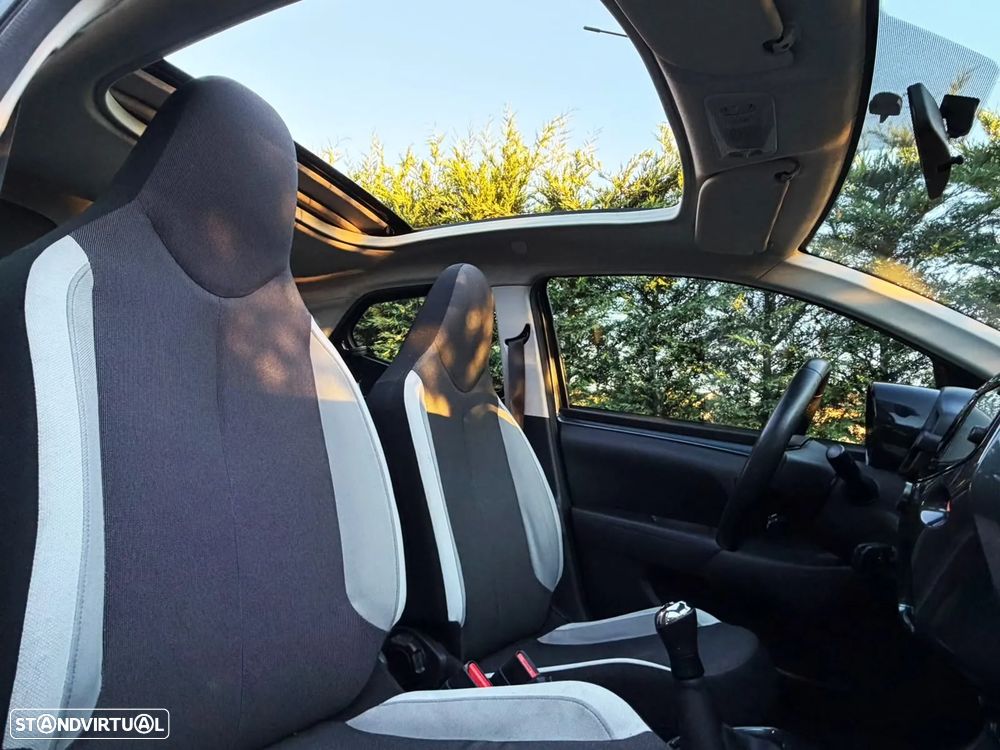 Toyota Aygo 1.0 X-Play - 18