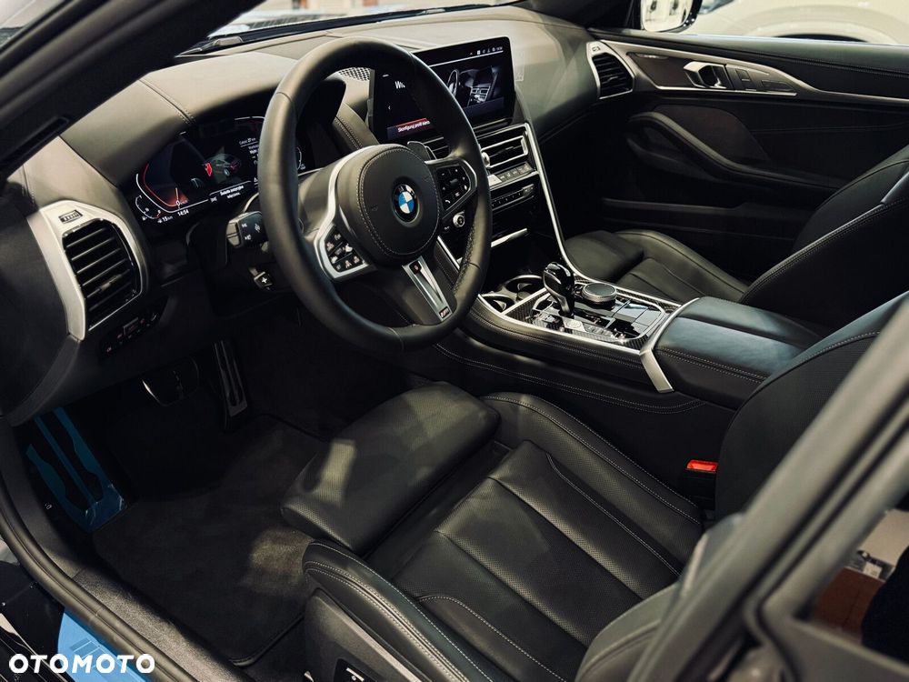 BMW Seria 8 - 7
