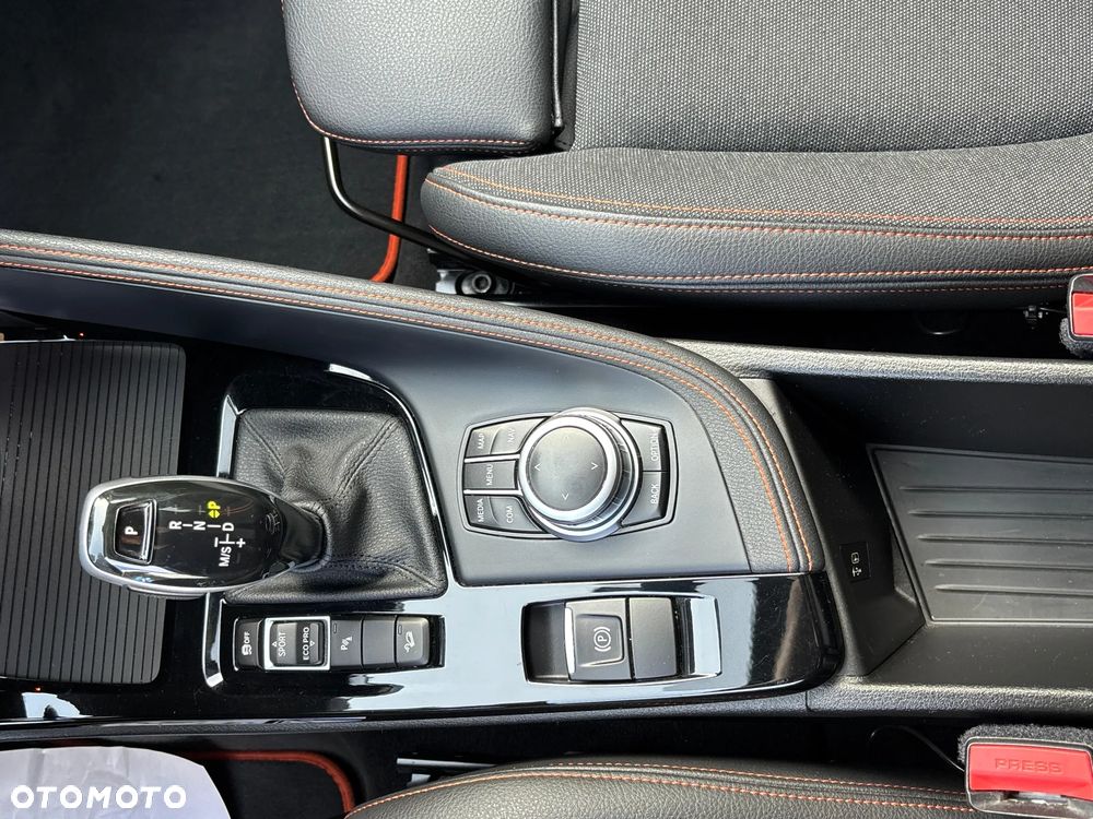 BMW X1 sDrive18d Sport Line - 8