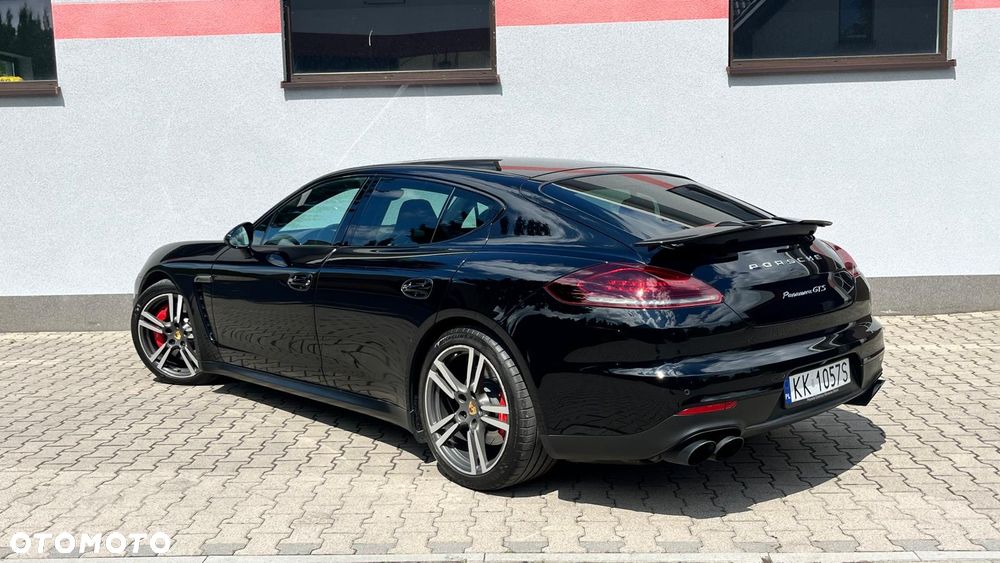 Porsche Panamera GTS - 4