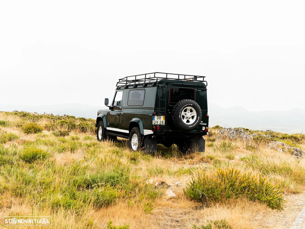 Land Rover Defender 100 2.4 - 4