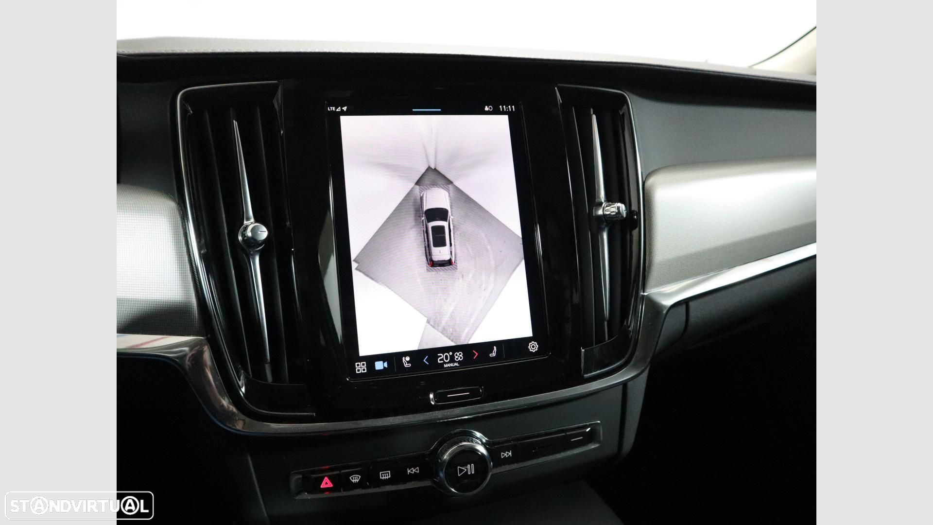 Volvo V90 2.0 T6 PHEV Plus Dark AWD - 18