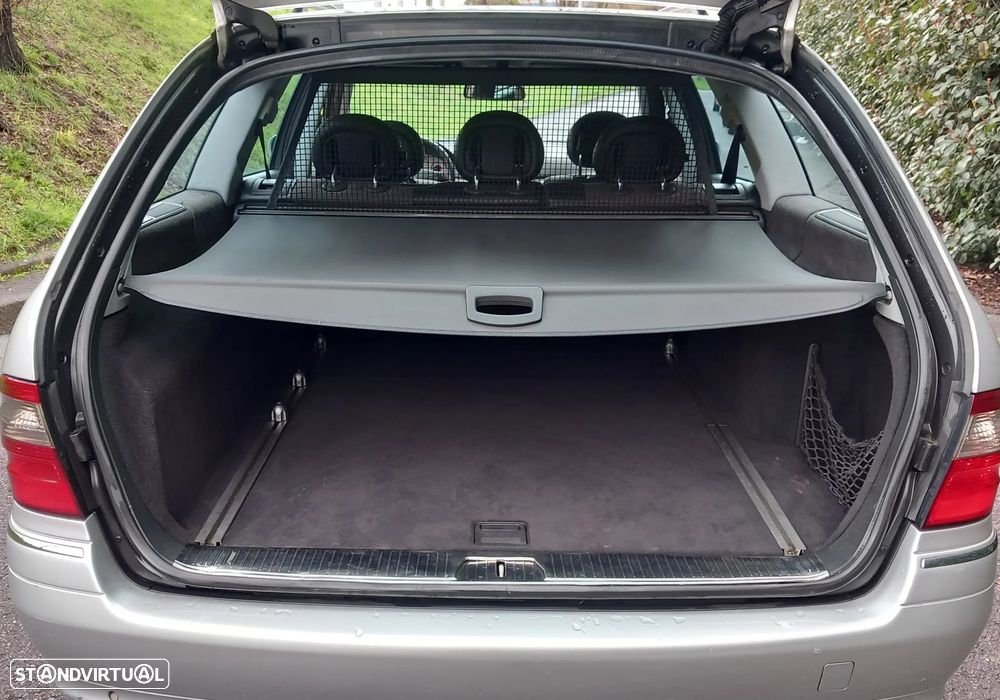 Mercedes-Benz E 220 CDi Avantgarde Aut. - 23