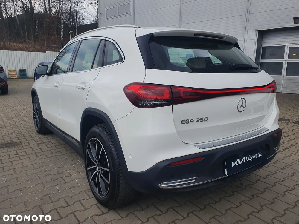 Mercedes-Benz EQA 250 66.5kWh Progressive - 13