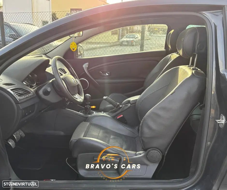 Renault Mégane Coupe Energy dCi 110 FAP Start & Stop GT Line - 11