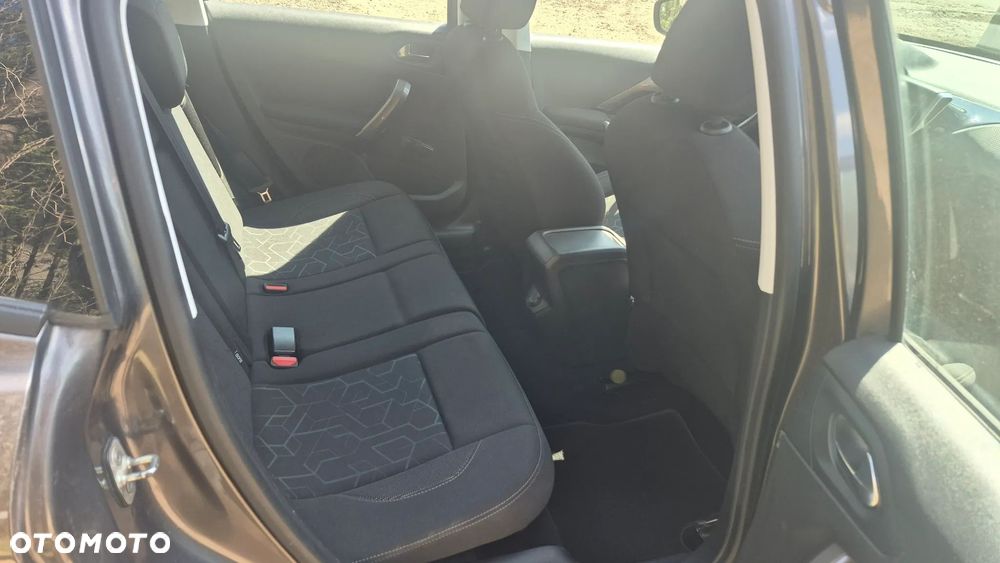 Peugeot 2008 1.2 Pure Tech Active EU6 - 6