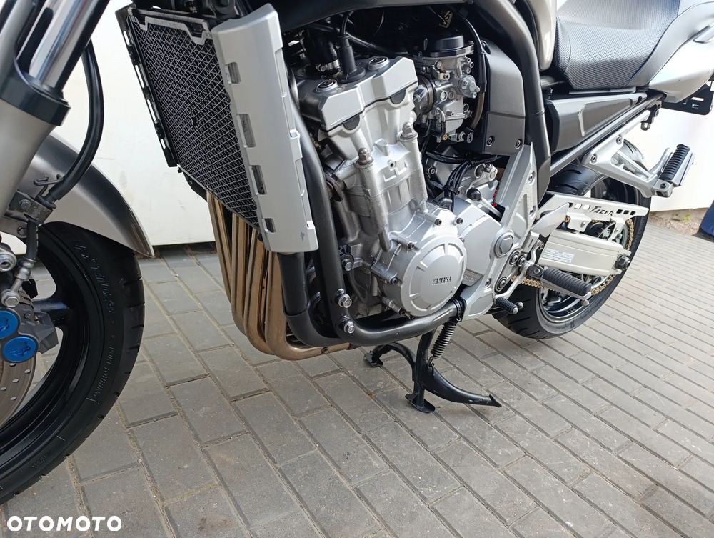Yamaha FZS - 13