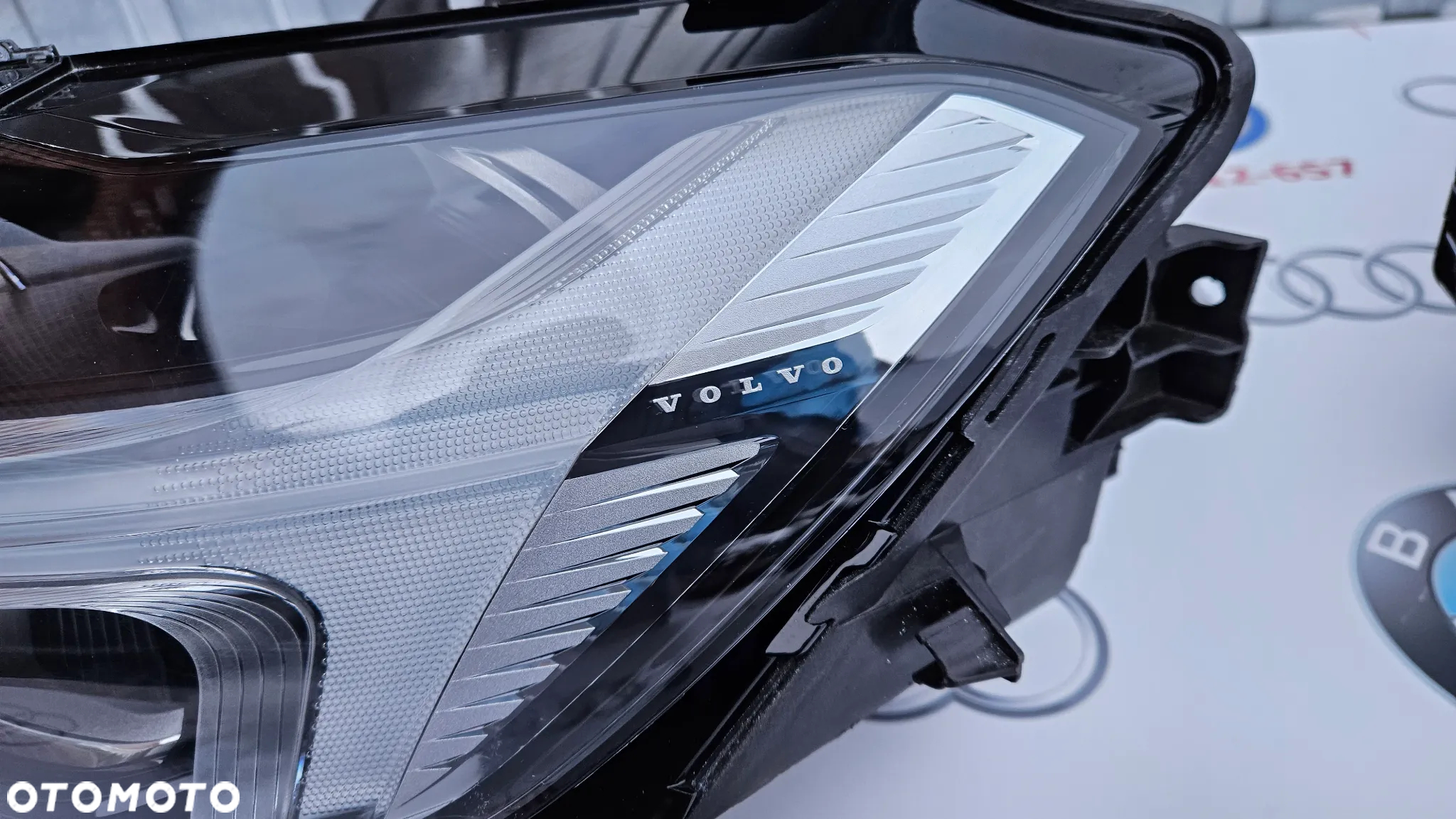 Reflektor lewy Lampa lewa VOLVO XC60 II FULL LED SYSTEM  NOWE  31420417  Czarny środek - 3