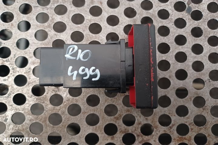 Buton avarie Kia Rio 1 (facelift)  [din 2002 pana  2005] seria Sedan 1.3 MT (82 hp) - 1