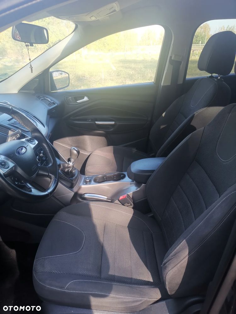 Ford Kuga - 22